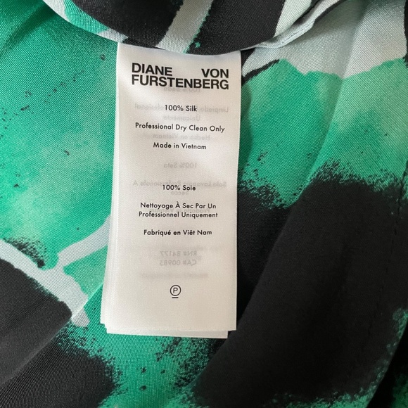 Bliss Gathered Printed Silk Crepe De Chine Midi Dress from DIANE VON FURSTENBERG - Picture 10 of 10